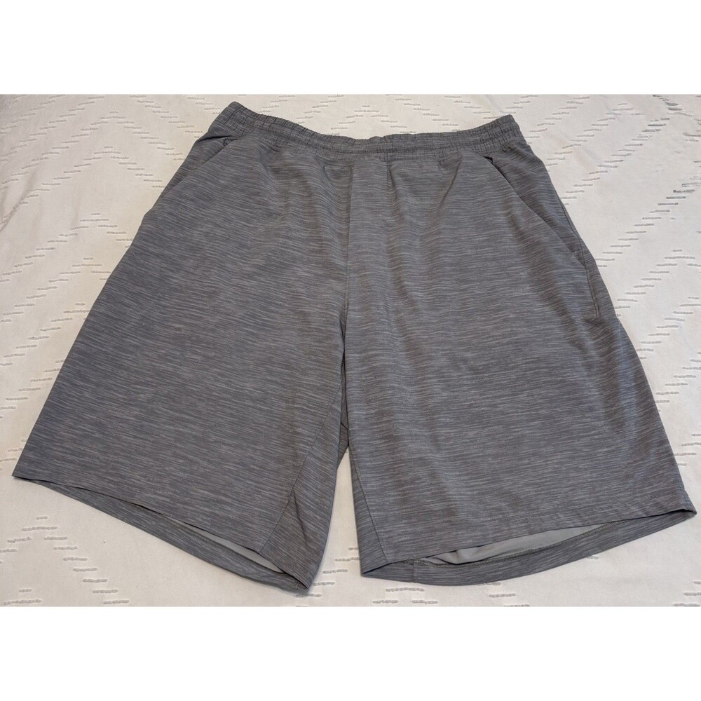 Lululemon Men’s Size L Grey Pace Breaker 9” Lined Athletic Running Shorts Gym